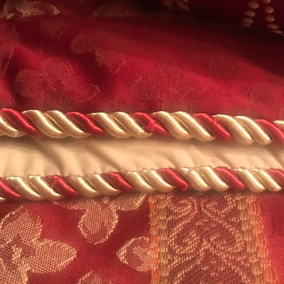 COPY - Croscill Classic comforter set - Picture 4 of 7